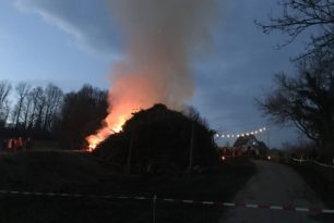 Osterfeuer am Beerenscheid