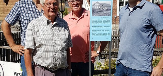 Neue Infoschilder an historischen Stellen
