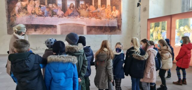 Kommunionkinder besuchten Kloster Dalheim