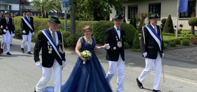 Neue Majestäten präsentieren sich