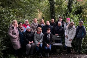 LandFrauen weihen „ihre“ Bank ein