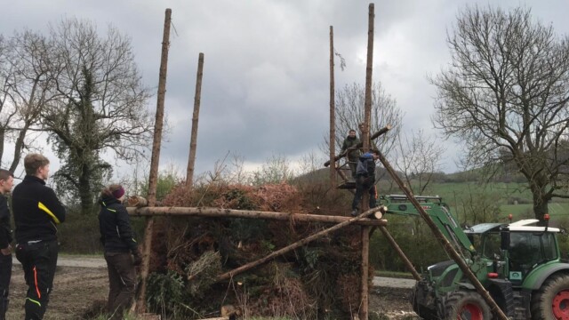 Osterfeuer-Aufbau (Woche vor Ostern) - April 2019